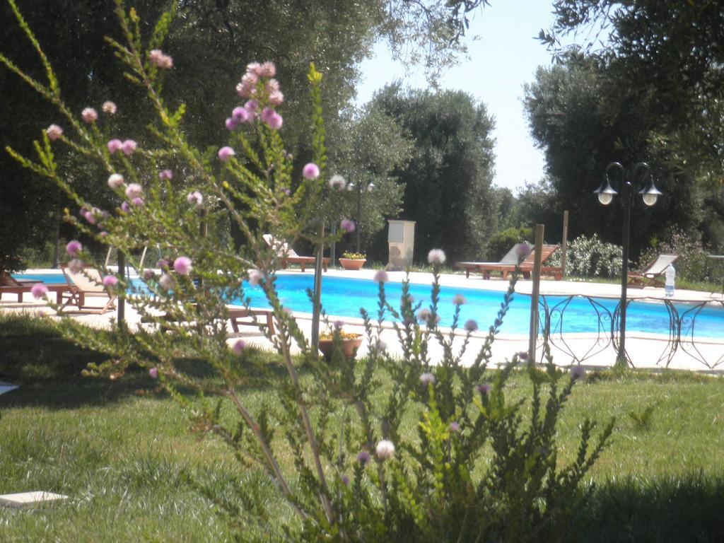 Hostal La Vigna Vecchia Fasano Exterior foto