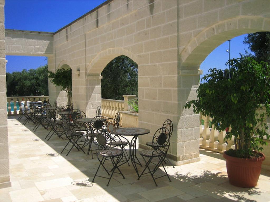 Hostal La Vigna Vecchia Fasano Exterior foto